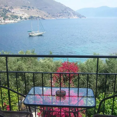 Ballas Apartments Hotel 2*
